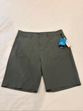Quiksilver Men’s Olive Green Flat-Front Shorts